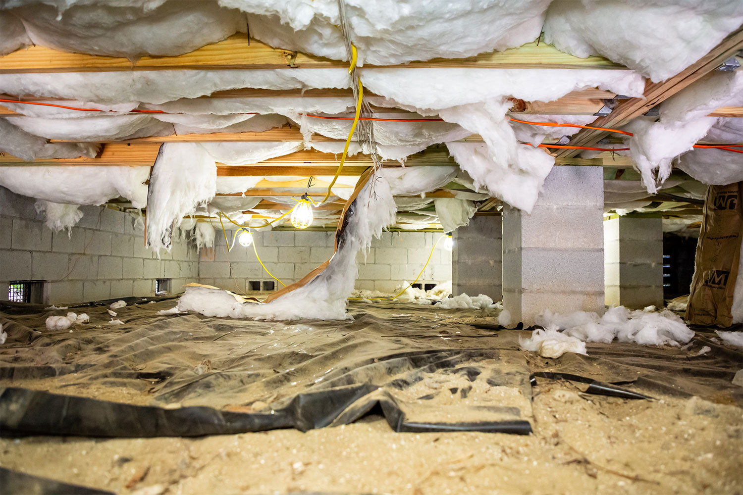 14951-01-YCS_2021-Blog-Program_Content-Calendar_WhatsInYourCrawlspace_v3